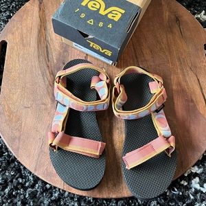 Original Universal Teva Sandal